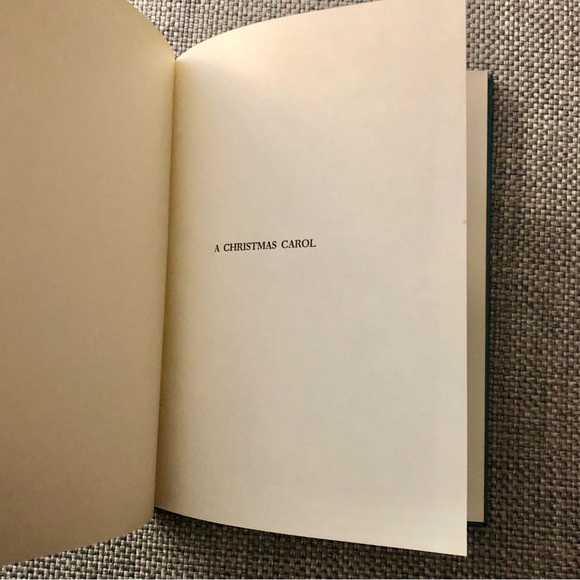 VINTAGE BOOK ‘ A CHRISTMAS CAROL’ CHARLES DICKENS - Picture 7 of 16